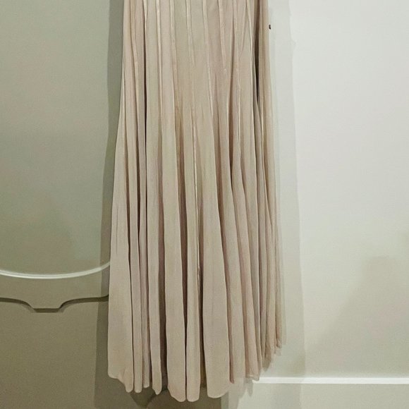 Gorgeous Elegant Formal Maxi Evening Gown - Picture 5 of 5